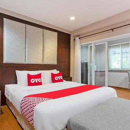 Oyo 995 Blue Cafe Apartment Csiangmaj Kültér fotó
