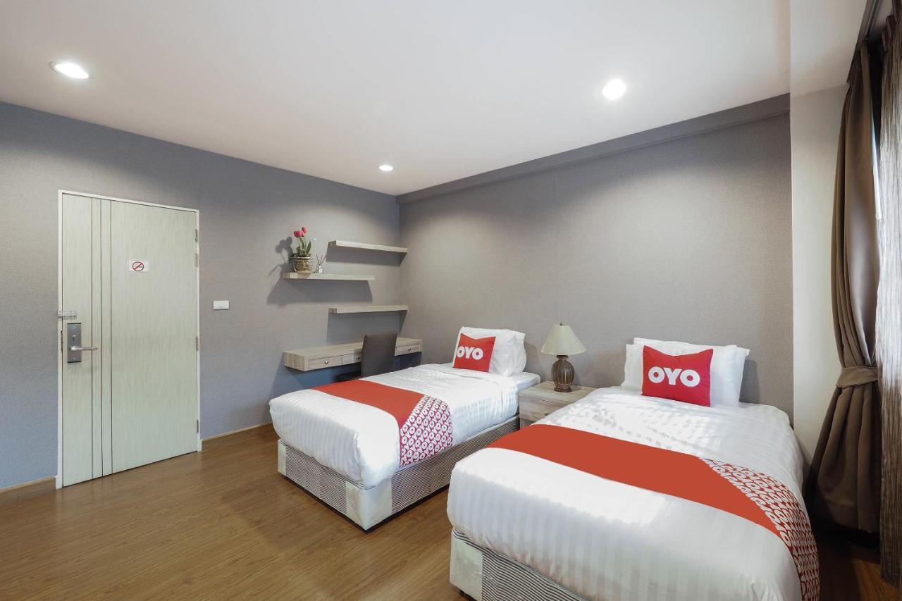Oyo 995 Blue Cafe Apartment Csiangmaj Kültér fotó