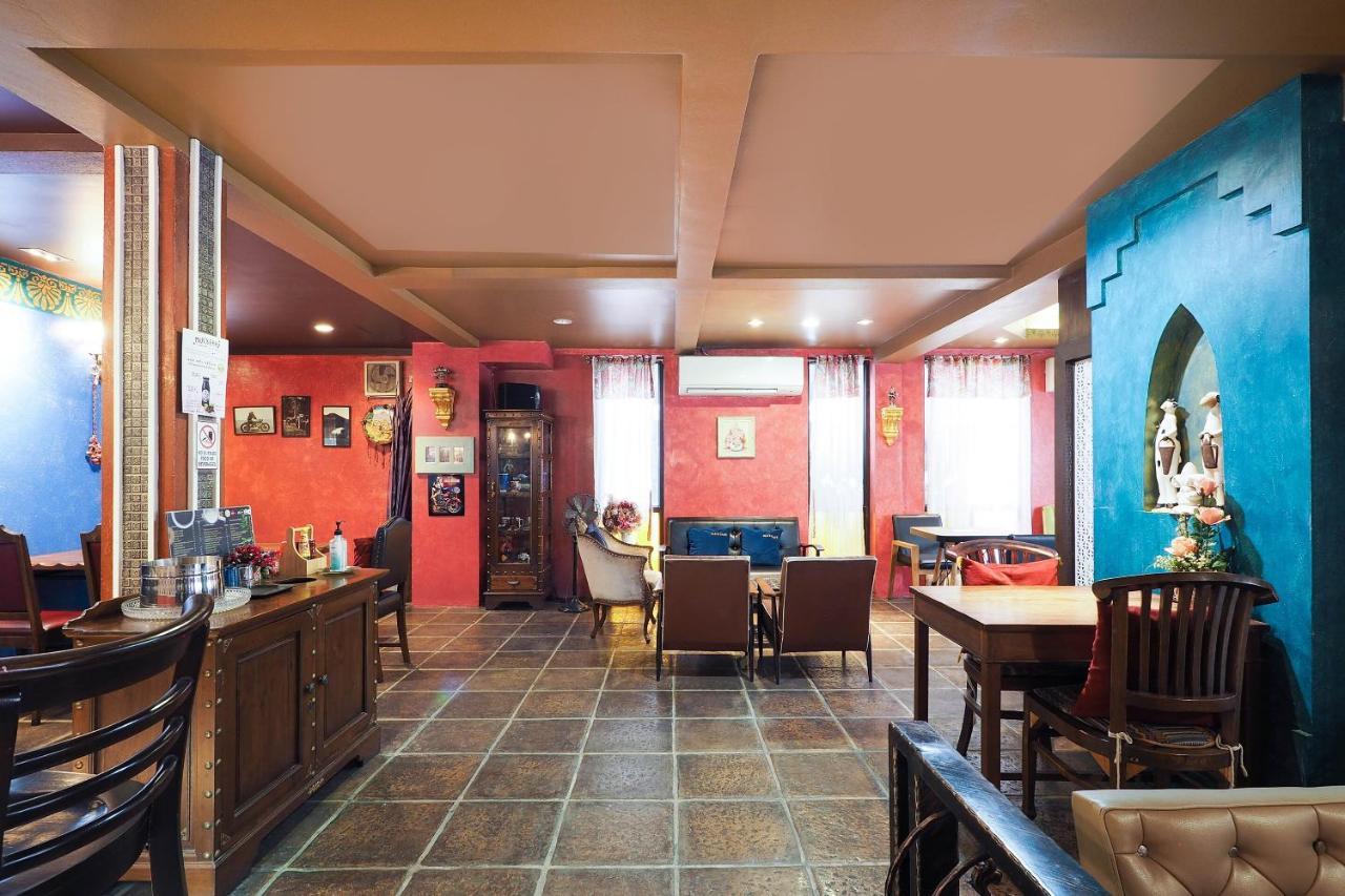 Oyo 995 Blue Cafe Apartment Csiangmaj Kültér fotó